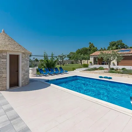 Stone Luxury * Gajana