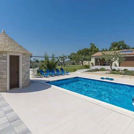 Stone Luxury * Gajana