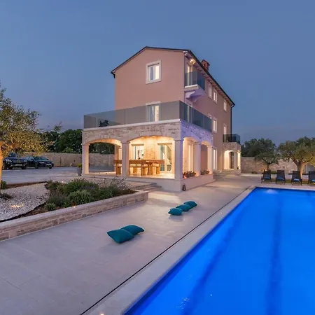 Villa Stone Luxury