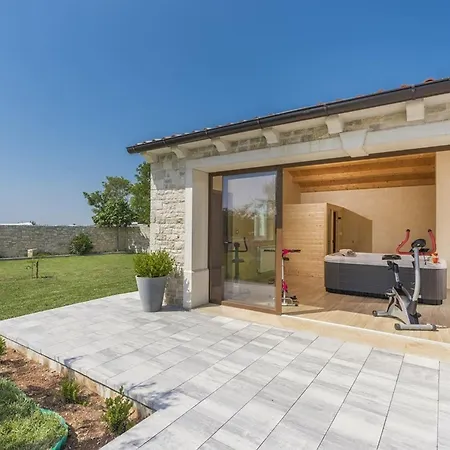 Stone Luxury *