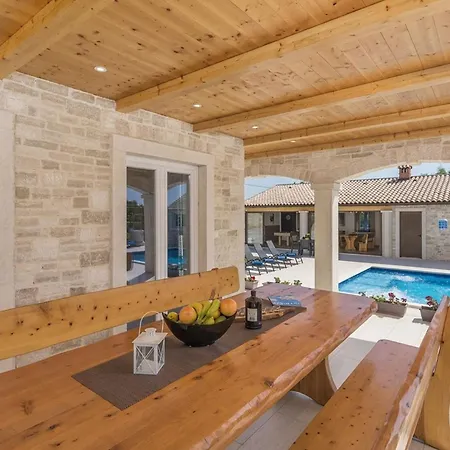 Stone Luxury *