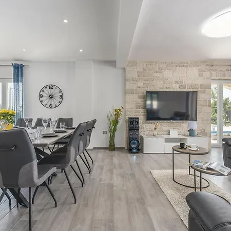 Stone Luxury Villa