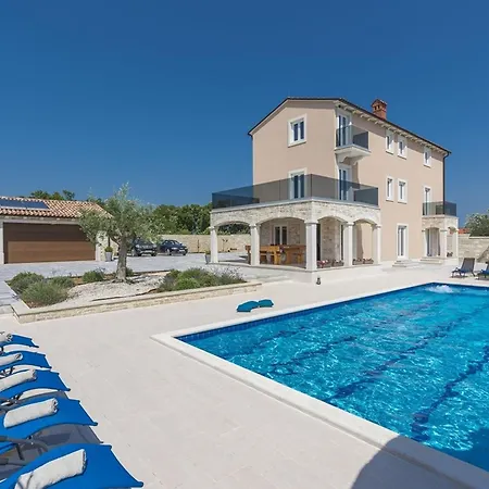 Villa Stone Luxury Gajana