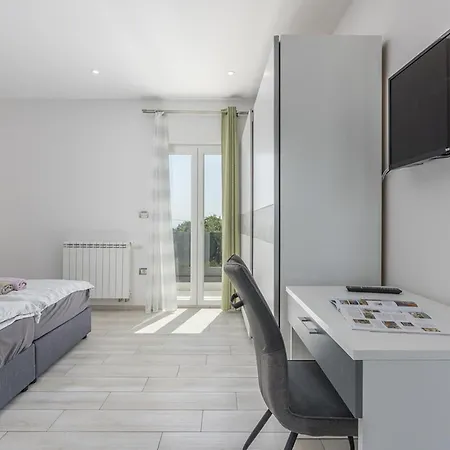 Stone Luxury Villa Gajana