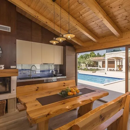 Villa Stone Luxury
